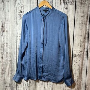 Banana republic button blouse